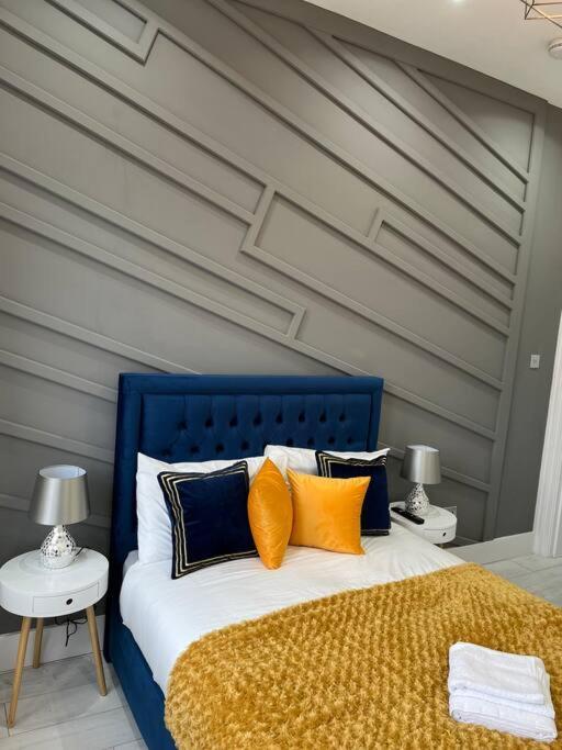 Cheerful 2 Bedroom Homely Apartment, Sleeps 6 Guest Comfy, 3X Double Bed, Parking, Free Wifi, Suitable For Business, Leisure Guest,Glasgow, Glasgow West End, Near City Centre Ngoại thất bức ảnh