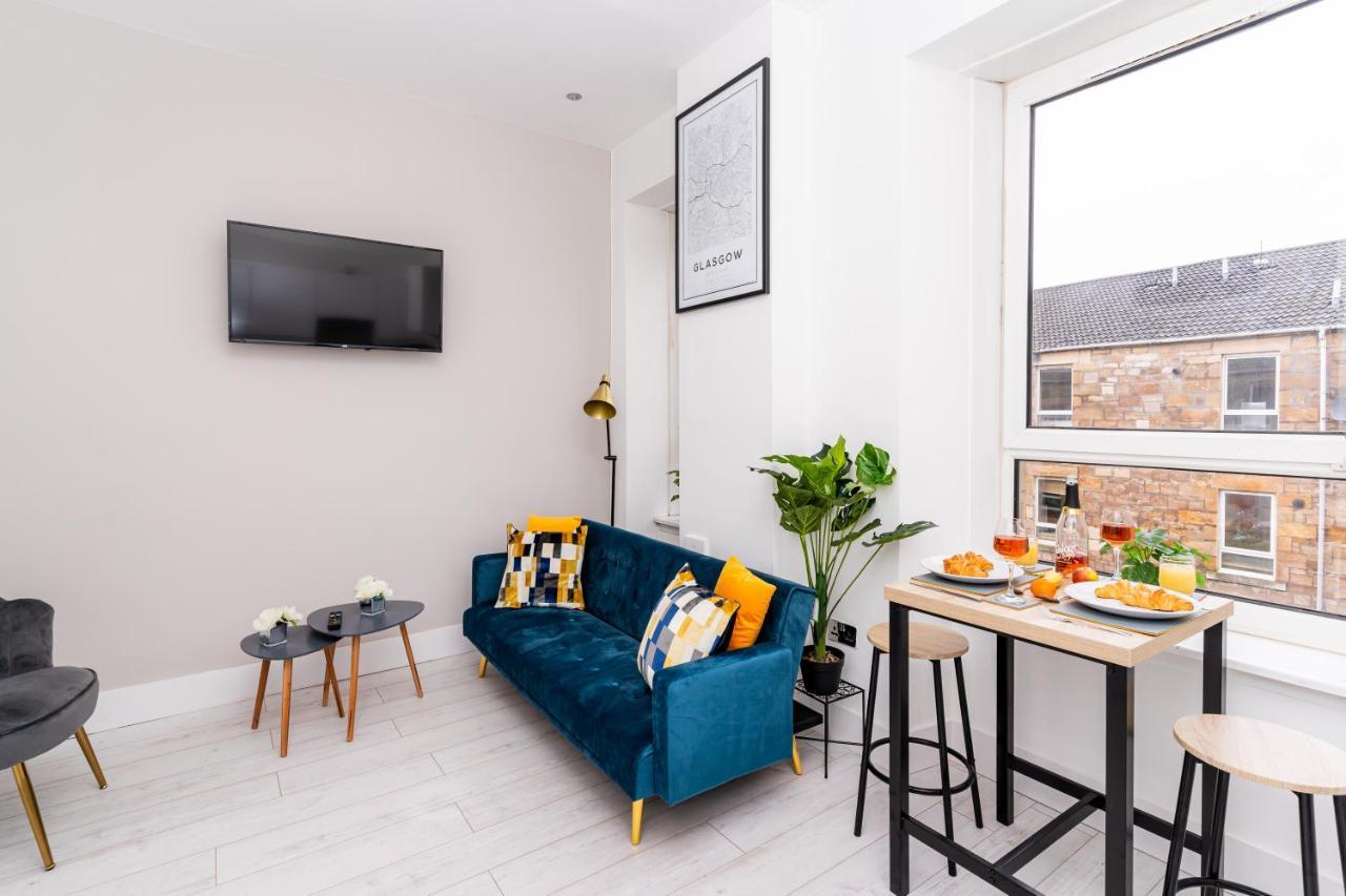 Cheerful 2 Bedroom Homely Apartment, Sleeps 6 Guest Comfy, 3X Double Bed, Parking, Free Wifi, Suitable For Business, Leisure Guest,Glasgow, Glasgow West End, Near City Centre Ngoại thất bức ảnh