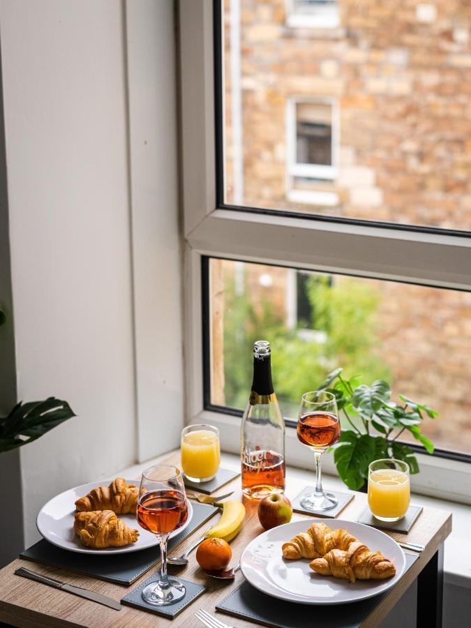 Cheerful 2 Bedroom Homely Apartment, Sleeps 6 Guest Comfy, 3X Double Bed, Parking, Free Wifi, Suitable For Business, Leisure Guest,Glasgow, Glasgow West End, Near City Centre Ngoại thất bức ảnh